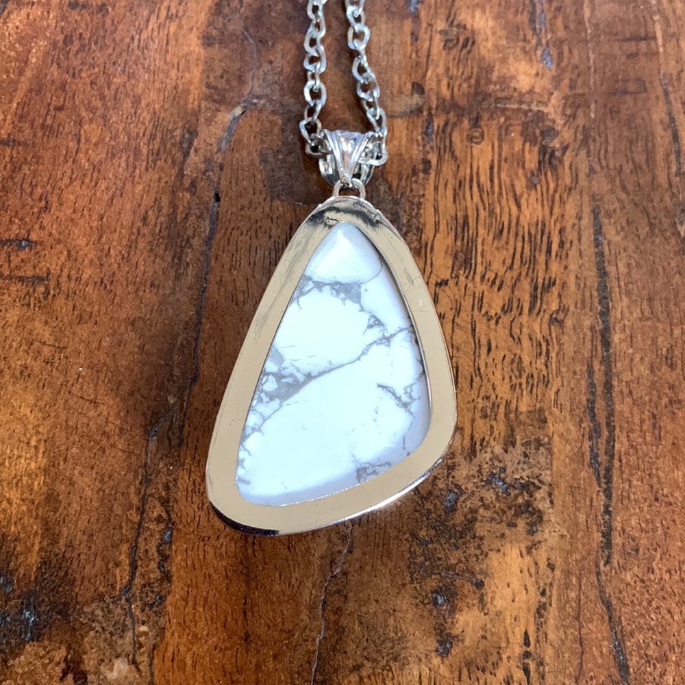Necklace - Picture 3 of 6